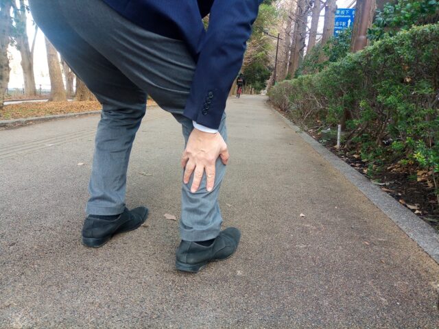 夏に足腰のしびれが辛くなる？／新小岩　脊柱管狭窄症